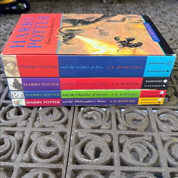 Harry Potter Four-Volume Boxed Set Books J.K. Rowling - Picture 4 of 8